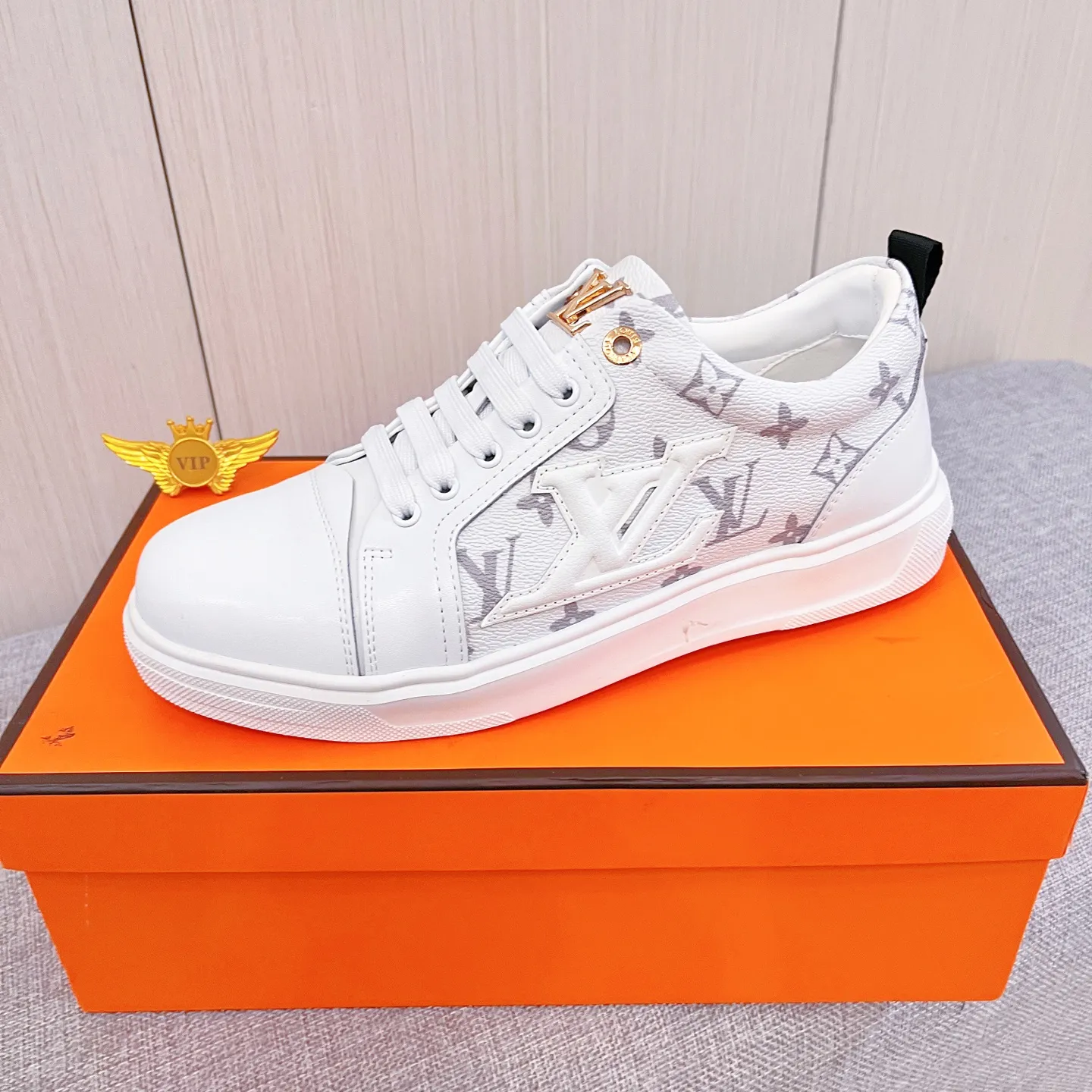 Men's Men's Shoes Men's Shoes💰 420 Men's Men's Shoes💰[LV]🔥Louis Vuitton Men's high-end brand official website 1:1 Latest masterpiece: The upper is made of Italian imported first-layer cowhide with a comfortable and breathable lining➕Original non-slip and wear-resistant outsole🔥, making walking more convenient and comfortable! An exclusive new model, a stunning work, a beautiful 1:1 replica [color] compared to the official quality! Create a fashionable personality to set off your uniqueness! A must-have for trendy men! Classic🔥Size: 38-44 Color: 🔥Multiple colors available🔥.